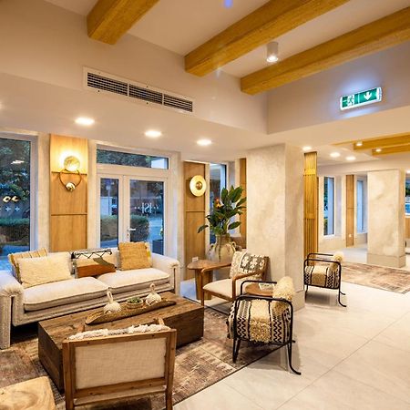 Hotel Serenity Тімішоара Екстер'єр фото