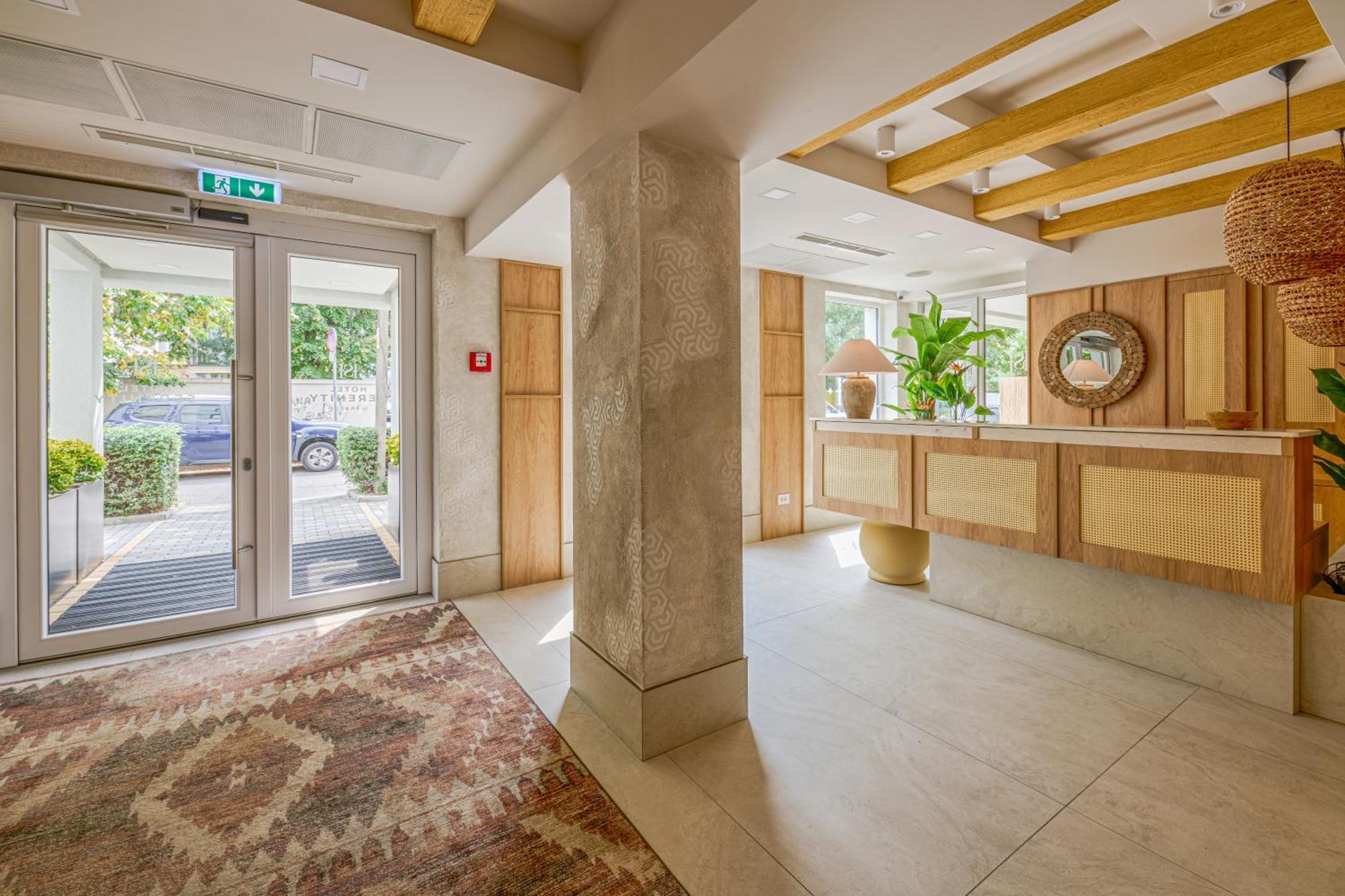 Hotel Serenity Тімішоара Екстер'єр фото