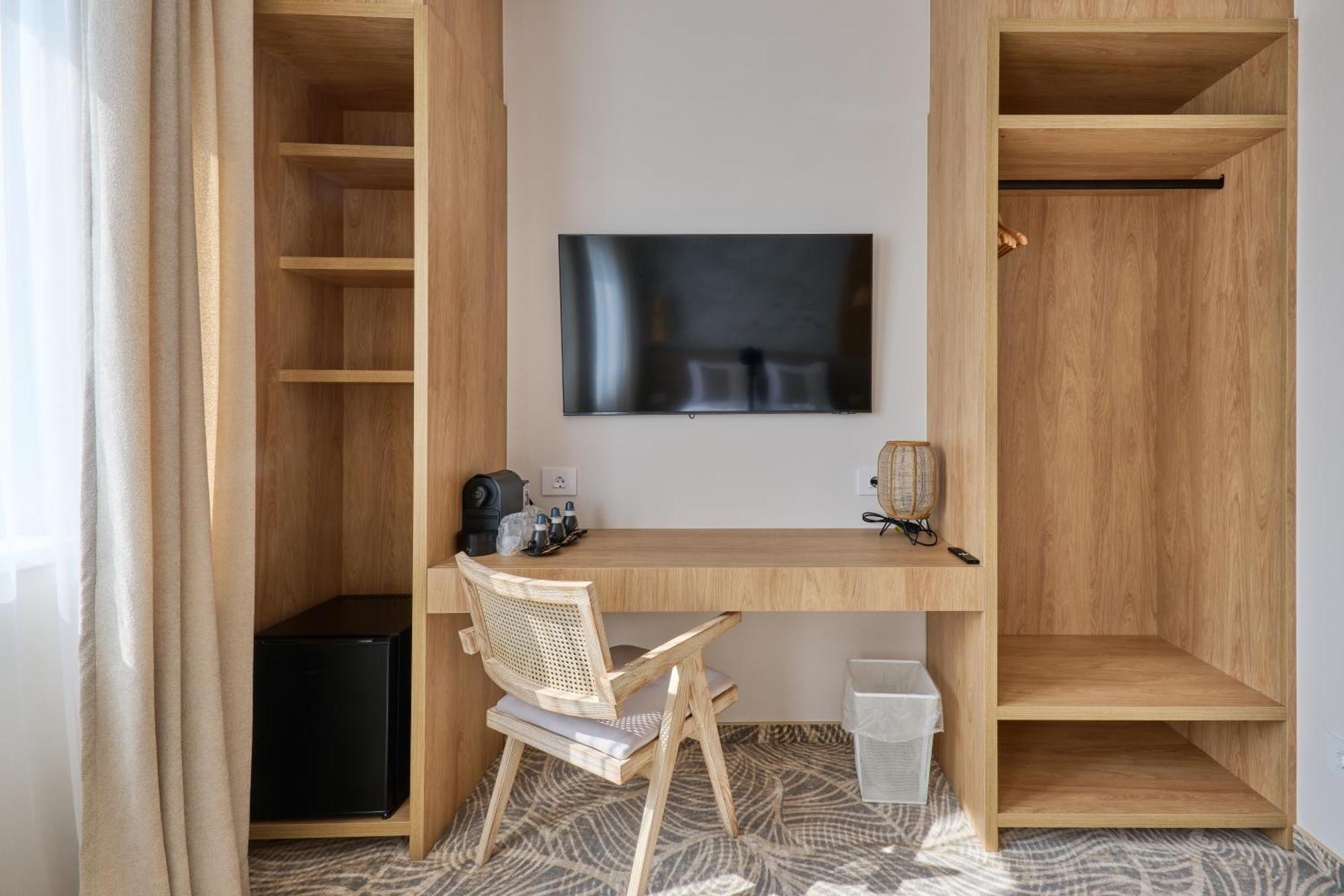 Hotel Serenity Тімішоара Екстер'єр фото