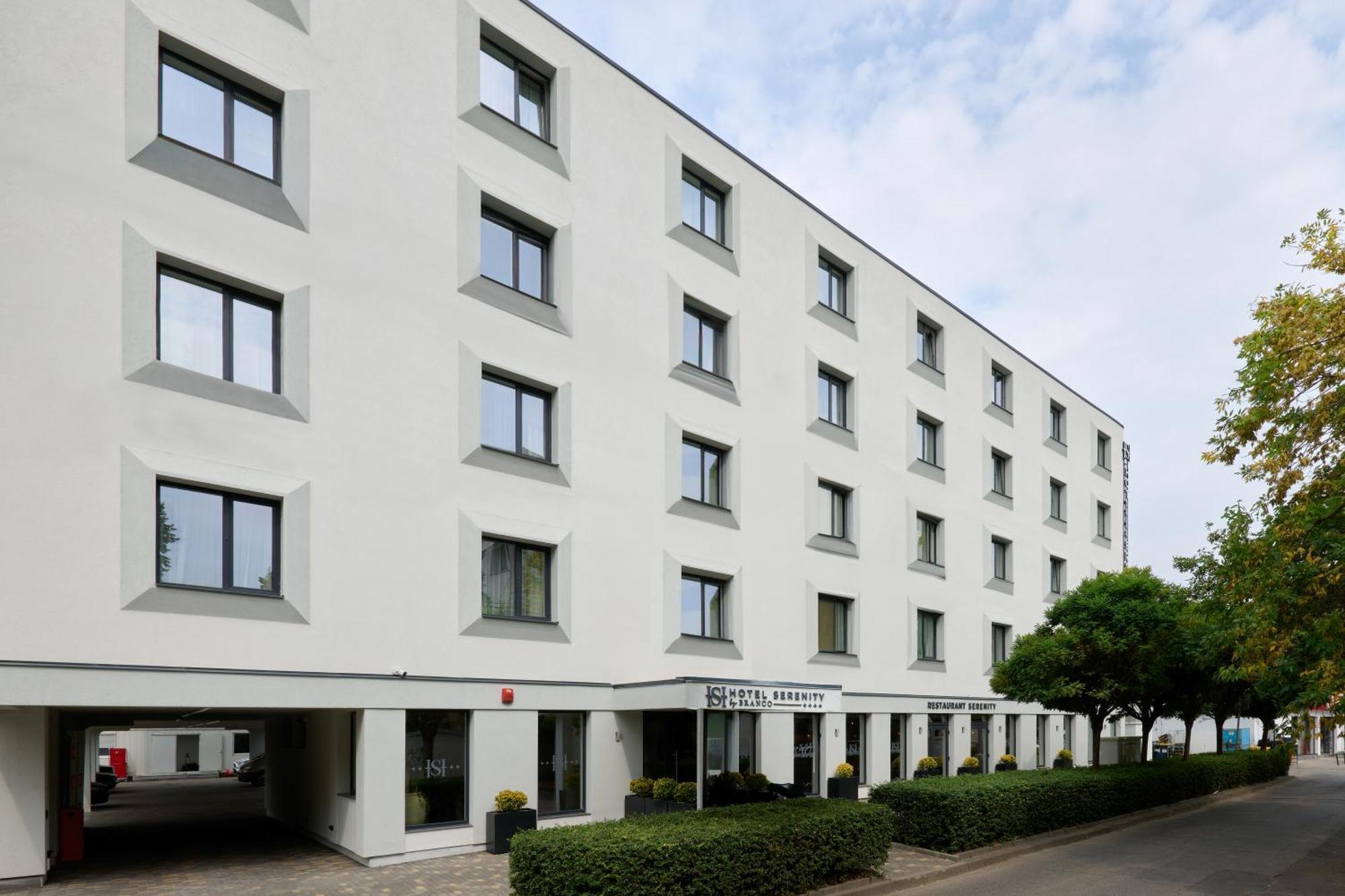 Hotel Serenity Тімішоара Екстер'єр фото