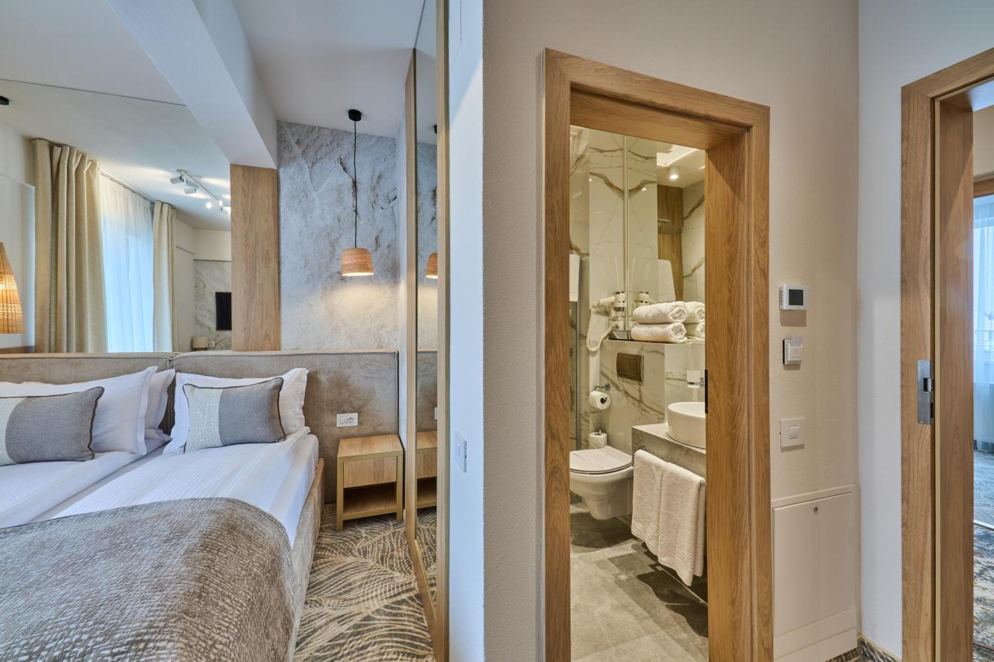 Hotel Serenity Тімішоара Екстер'єр фото