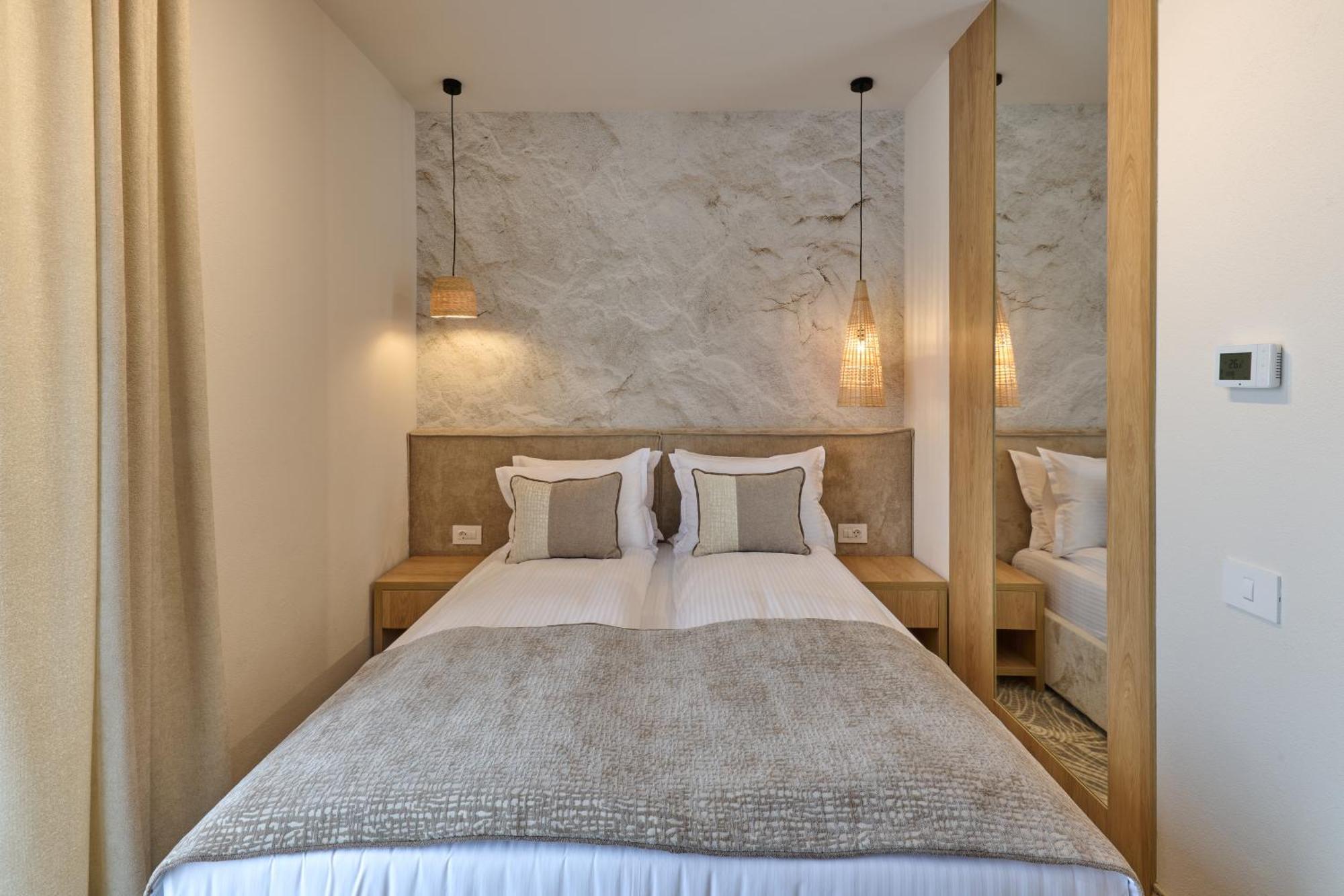 Hotel Serenity Тімішоара Екстер'єр фото