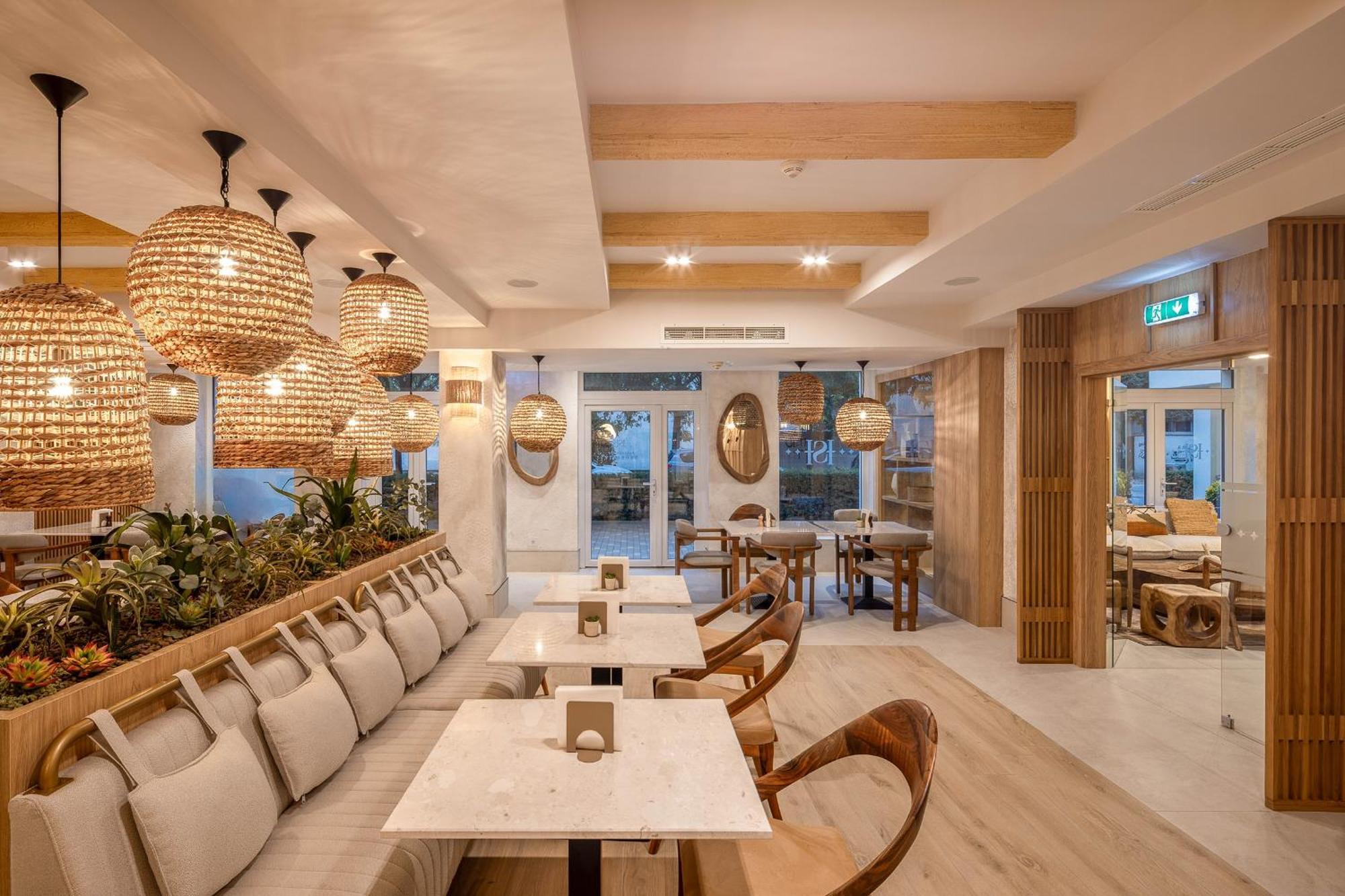 Hotel Serenity Тімішоара Екстер'єр фото