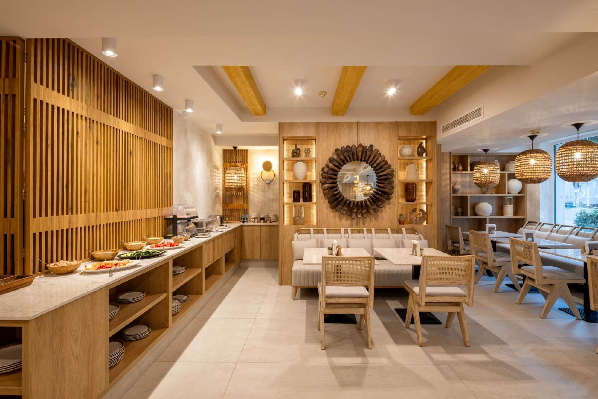 Hotel Serenity Тімішоара Екстер'єр фото