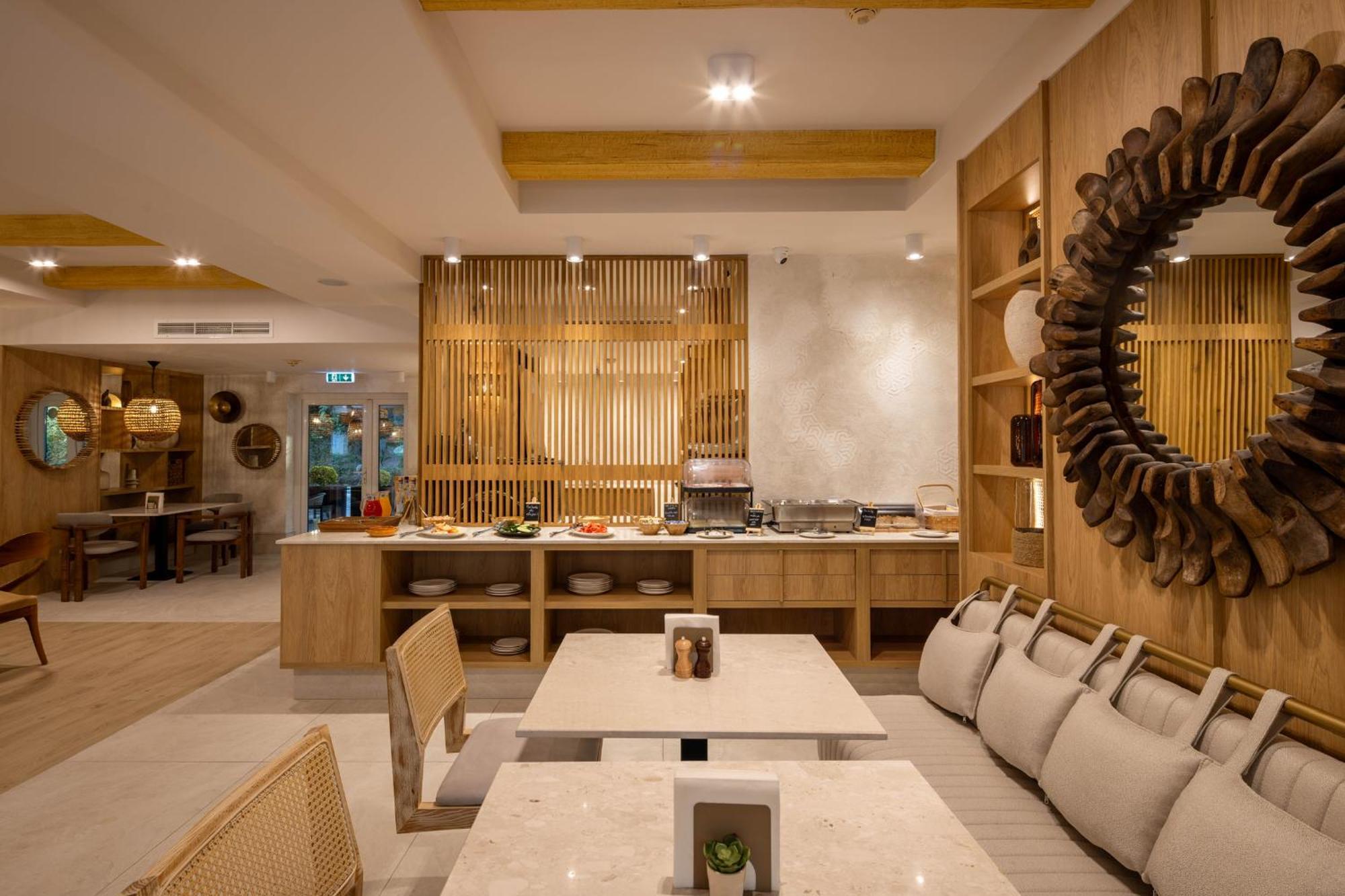 Hotel Serenity Тімішоара Екстер'єр фото